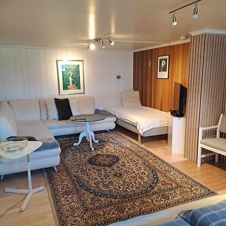 Apartment Tryms Vei 20A - Stor Leilighet Kristiansand Eksteriør billede